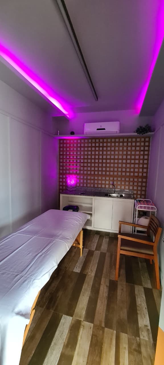Sala Spa com cromoterapia para massoterapeuta em Palhoça